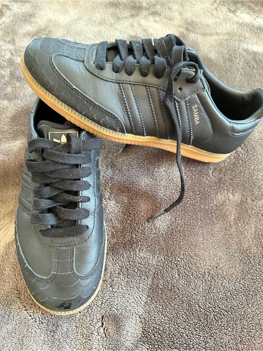 Adidas Samba Classic- Black/Gum